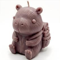 Duftkerze Capybara mit Rucksack - Braun / Vanille
